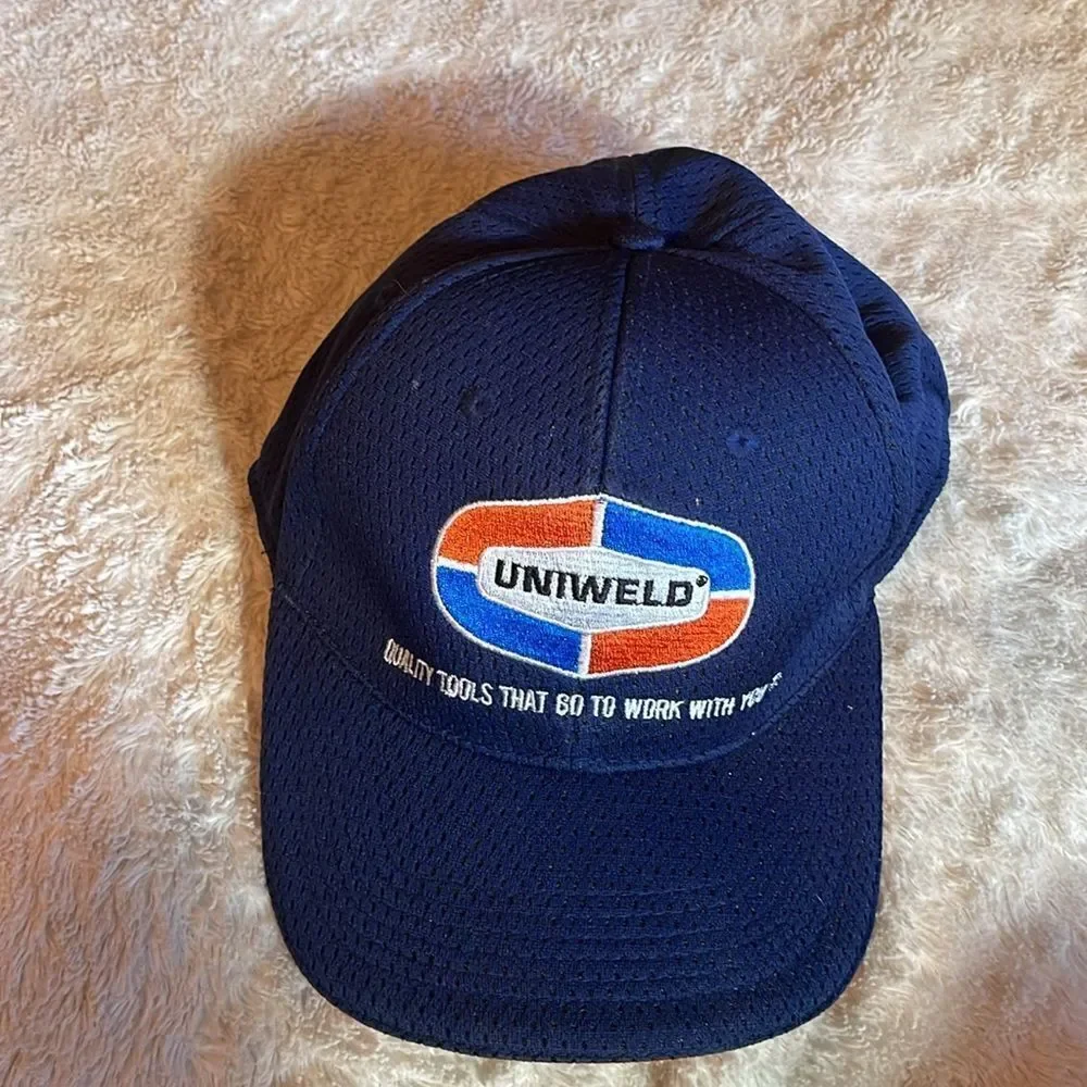 Uniweld hat